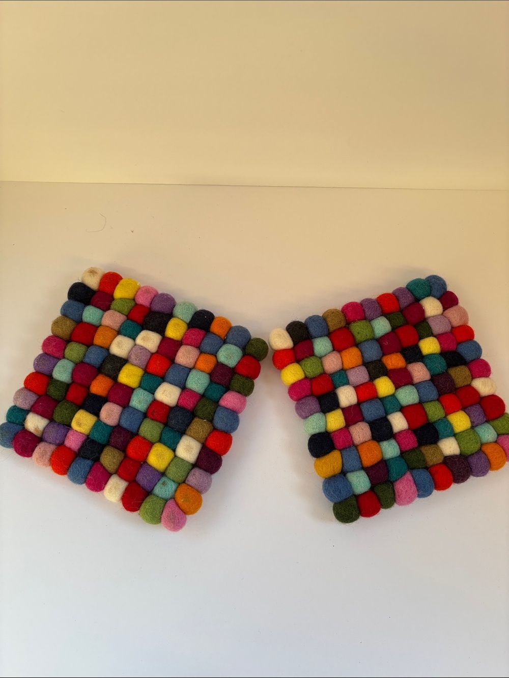 🌈 Handmade Felt Ball Trivets Set of 2 Colorful Wool Hot Pads Boho Kitchen Decor - Picture 17 of 17